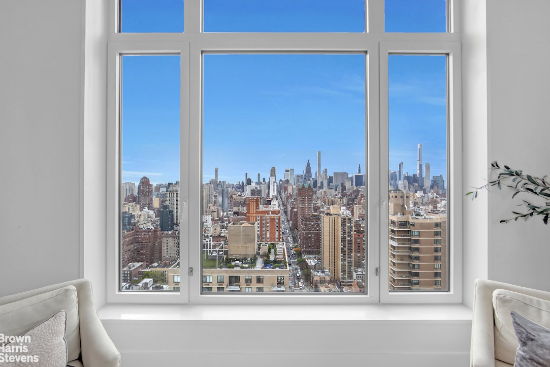 200 East 83rd Street, Unit 30B Manhattan, NY 10028 - Photo 4 of 32