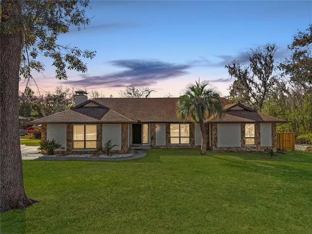 $564,000 | 109 Holly Tree Lane, Brandon, FL 33511