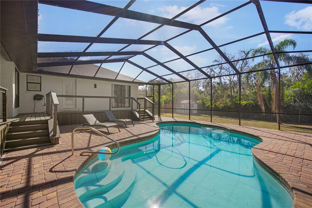 109 Holly Tree Lane Brandon, FL 33511 - Photo 2 of 31 a room with gym equipment