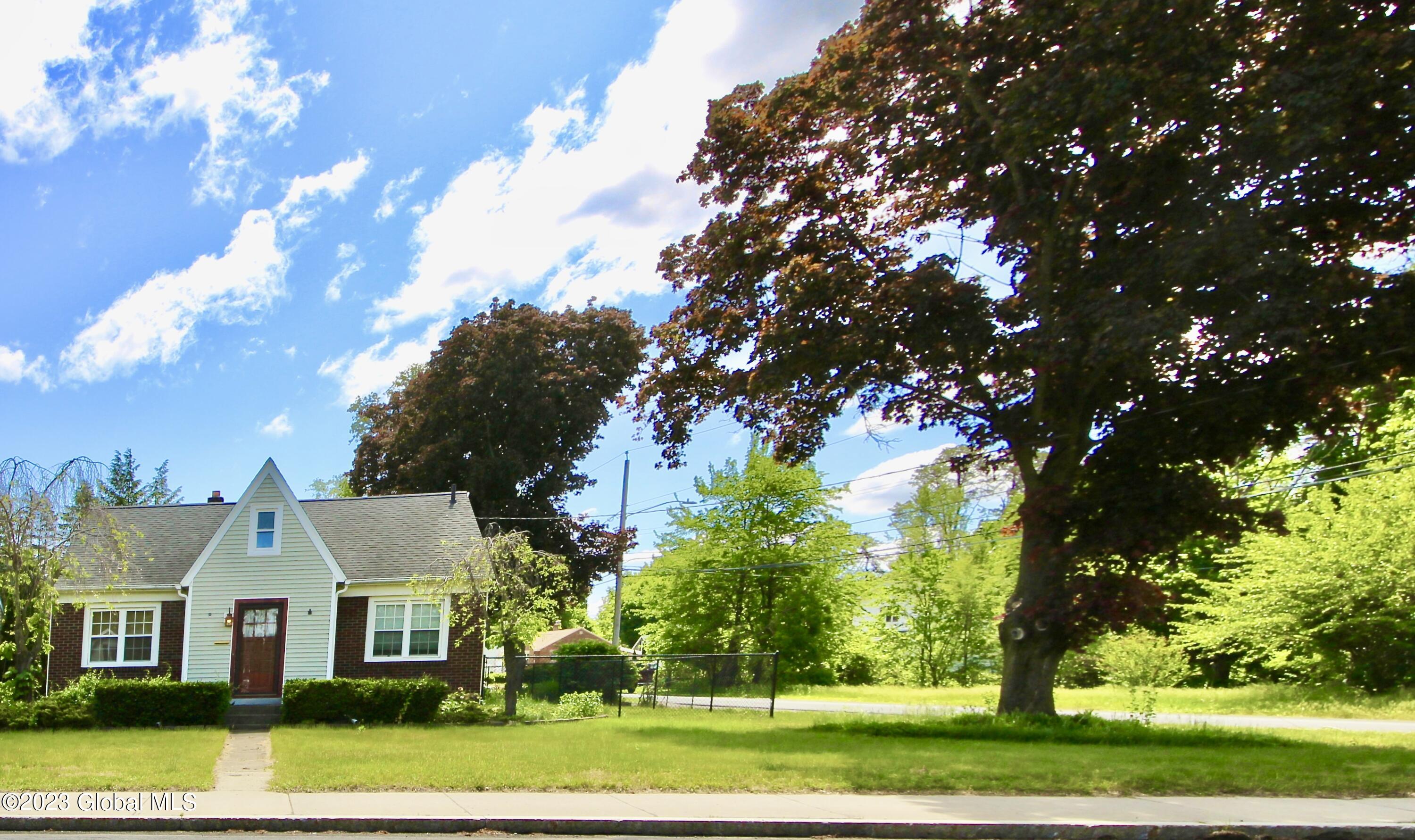324 Kings Road Schenectady, NY 12304 - Photo 27 of 34 2F0C04C1-ECB2-4746-AF58-DBCE844EAD69_1_2