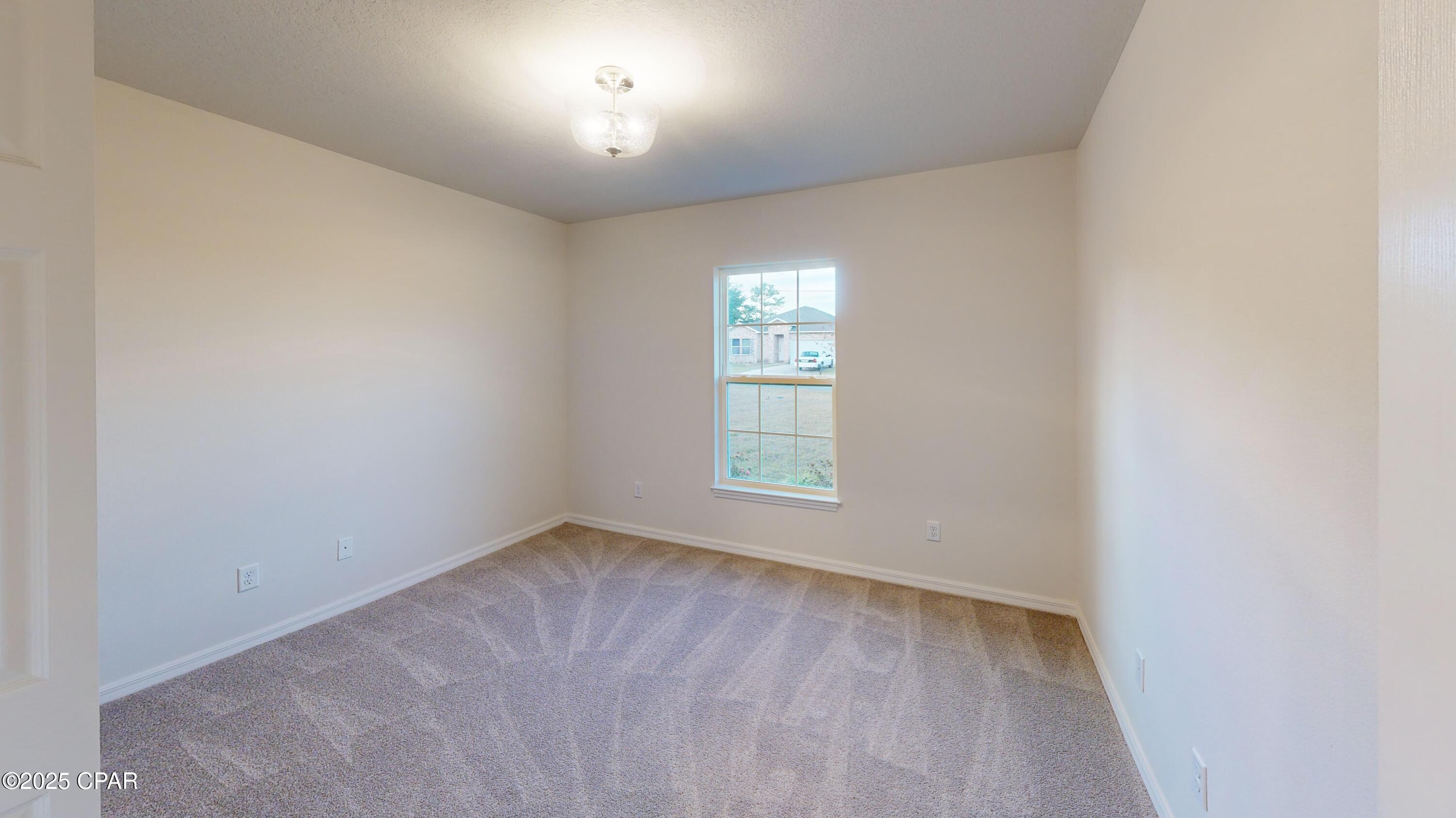 2225 Chase Street Chipley, FL 32428 - Photo 5 of 21