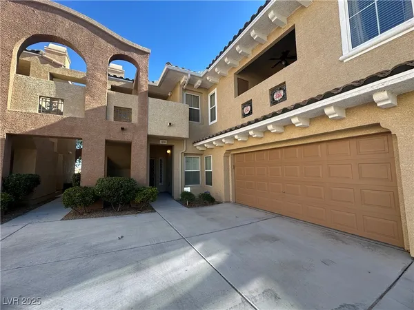 $2,325 | 860 Canterra Street, Unit 1036, Las Vegas, NV 89138
