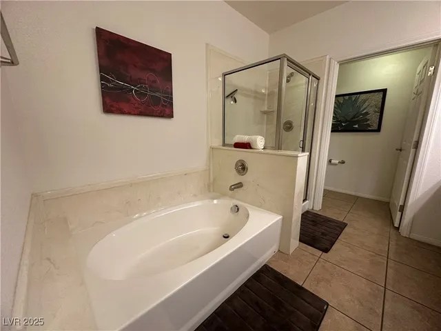 $2,350 | 860 Canterra Street, Unit 1036, Las Vegas, NV 89138