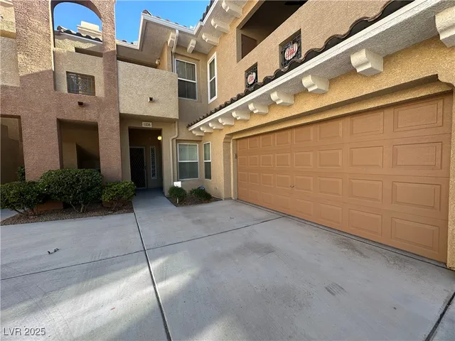 $2,350 | 860 Canterra Street, Unit 1036, Las Vegas, NV 89138
