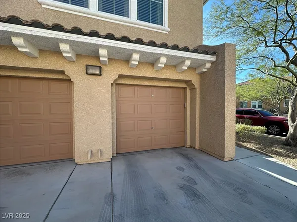 $2,325 | 860 Canterra Street, Unit 1036, Las Vegas, NV 89138