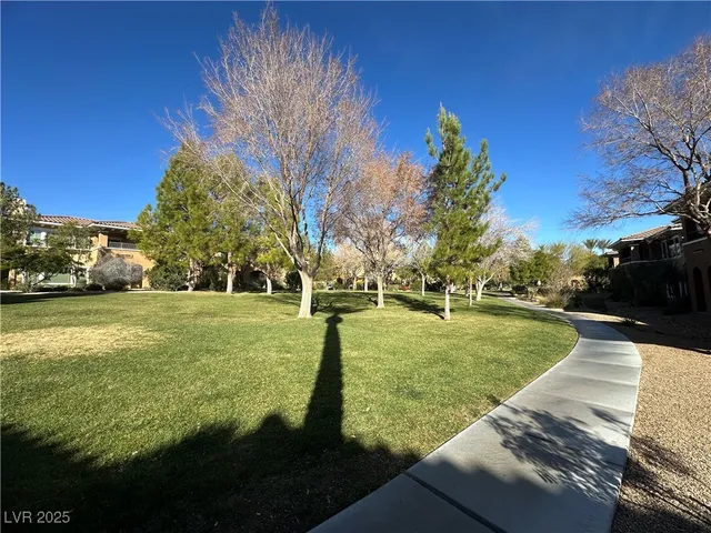 $2,350 | 860 Canterra Street, Unit 1036, Las Vegas, NV 89138