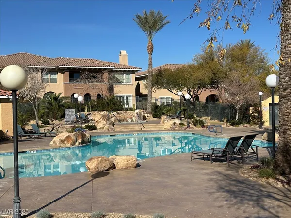 $2,325 | 860 Canterra Street, Unit 1036, Las Vegas, NV 89138