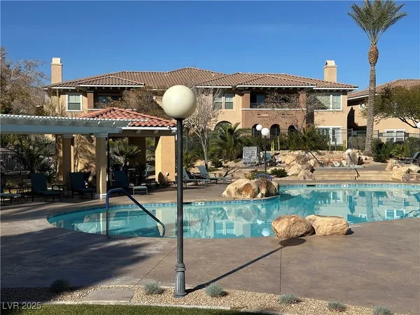 $2,325 | 860 Canterra Street, Unit 1036, Las Vegas, NV 89138