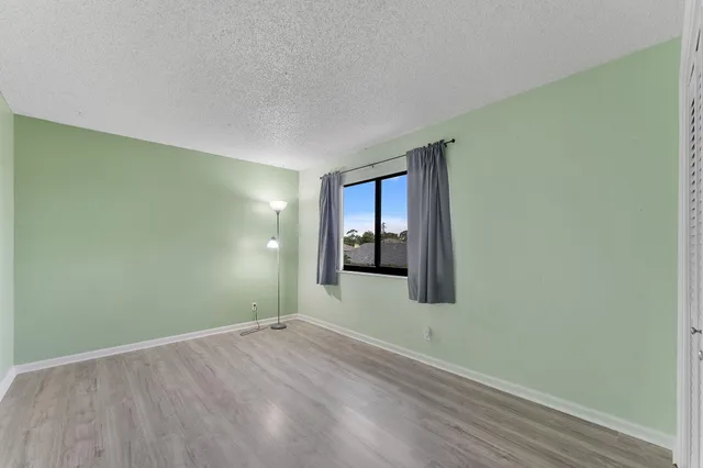 $320,000 | 2828 Kirk Road, Lake Worth, FL 33461