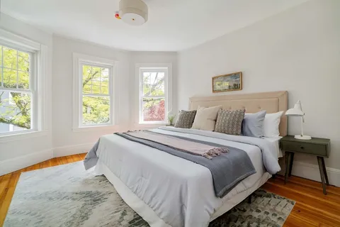 $965,000 | 89 Kinnaird Street, Unit 2, Cambridge, MA 02139