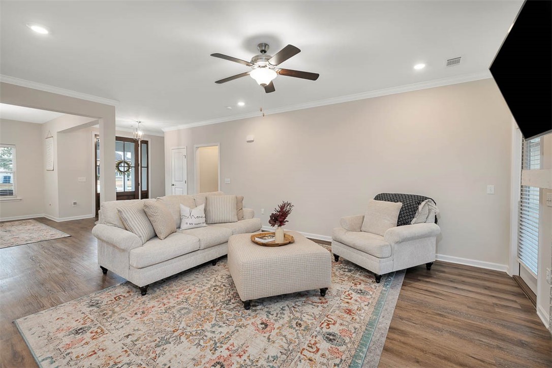 155 Wellington Place Brunswick, GA 31523 - Photo 4 of 36