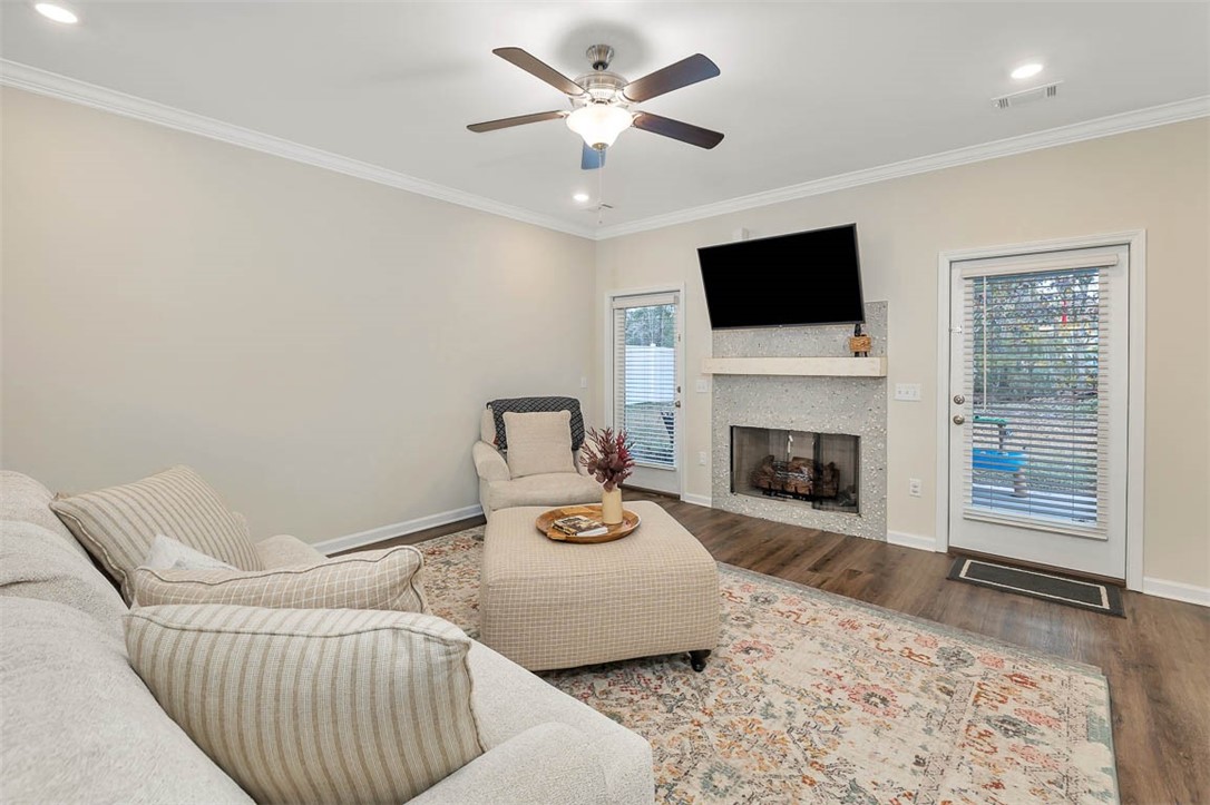 155 Wellington Place Brunswick, GA 31523 - Photo 8 of 36