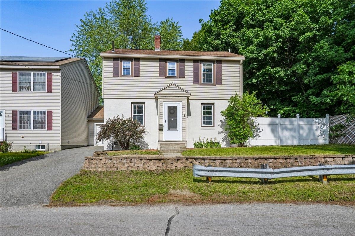 14 9th Street Nashua, NH 03060 - Photo 2 of 35
