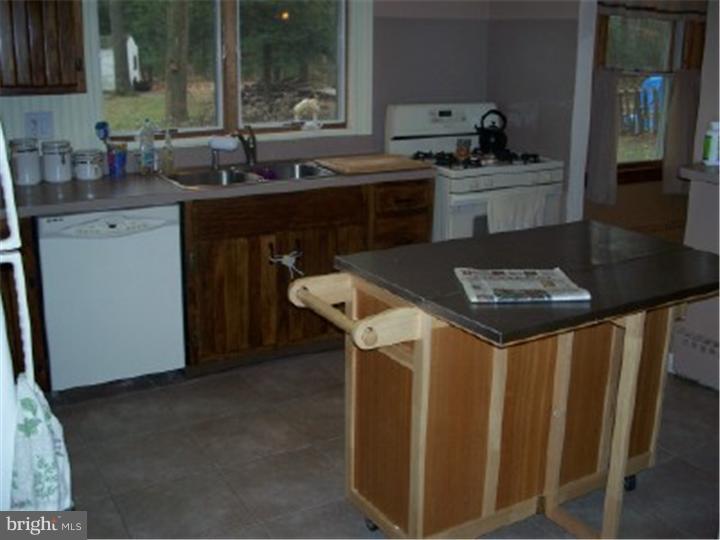 114 Ridge Road Southampton, NJ 08088 - Photo 3 of 25