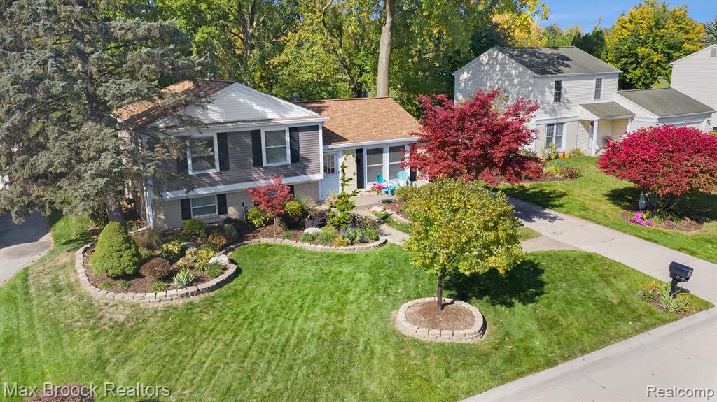 954 Hadley Road Rochester Hills, MI 48307 - Photo 33 of 43