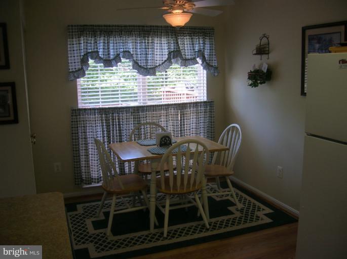 769 Howards Loop Annapolis, MD 21401 - Photo 2 of 10 Kitchen