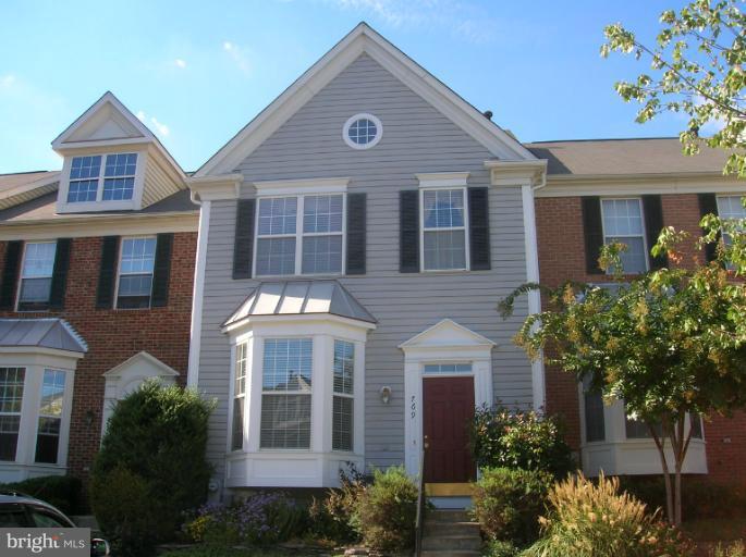 769 Howards Loop Annapolis, MD 21401 - Photo 10 of 10 Exterior (Front)
