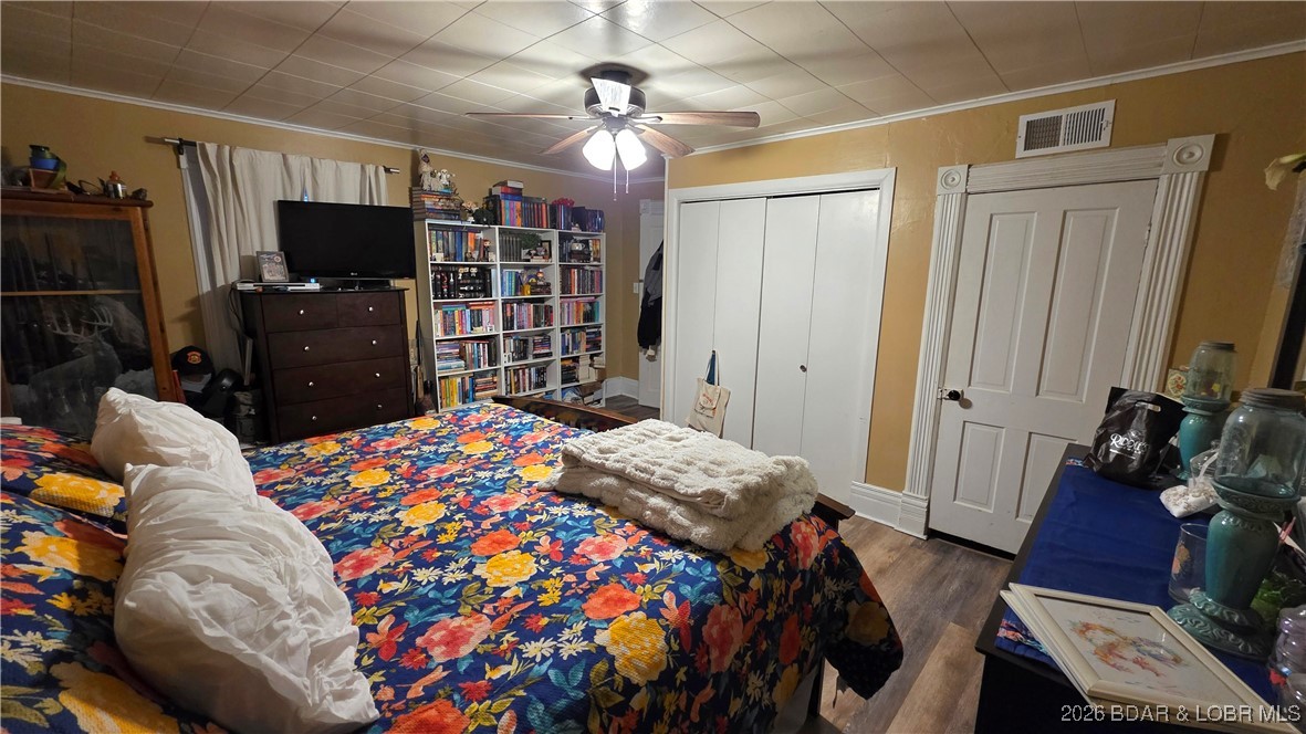 405 South Walnut Street Versailles, MO 65084 - Photo 13 of 28