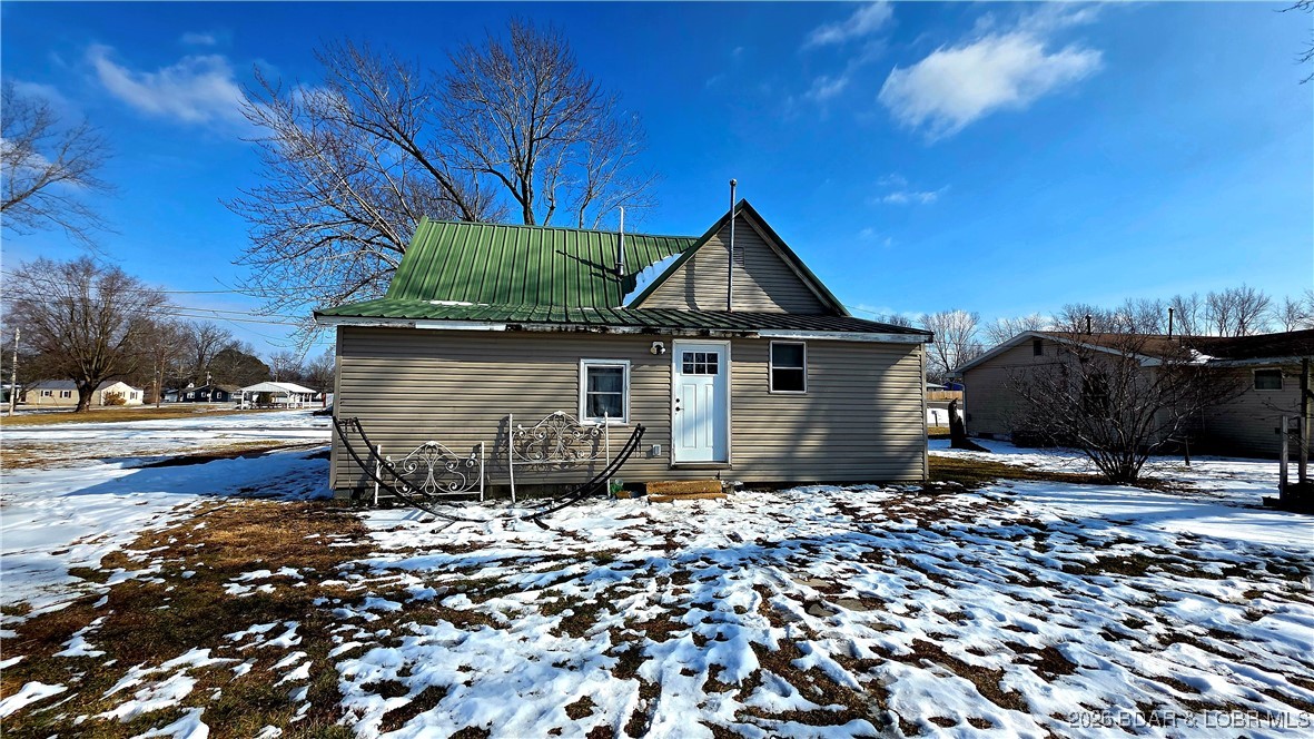 405 South Walnut Street Versailles, MO 65084 - Photo 22 of 28