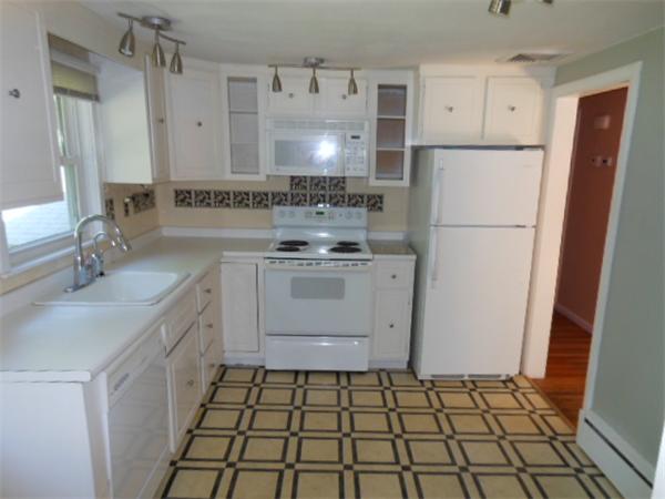 9 Lyndon Road Sharon, MA 02067 - Photo 5 of 16