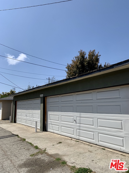 3040 Exposition Boulevard, Unit 1 Santa Monica, CA 90404 - Photo 15 of 15 a front view of a house