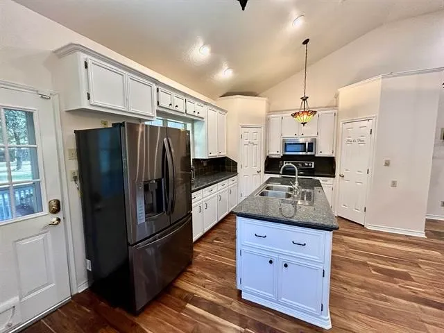 $365,000 | 19078 Highway 326, Sour Lake, TX 77659