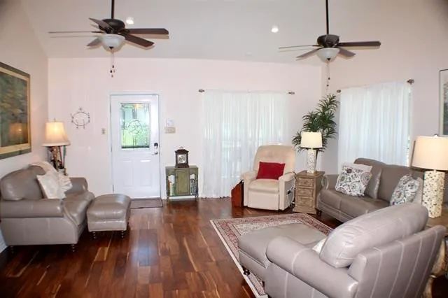 $365,000 | 19078 Highway 326, Sour Lake, TX 77659