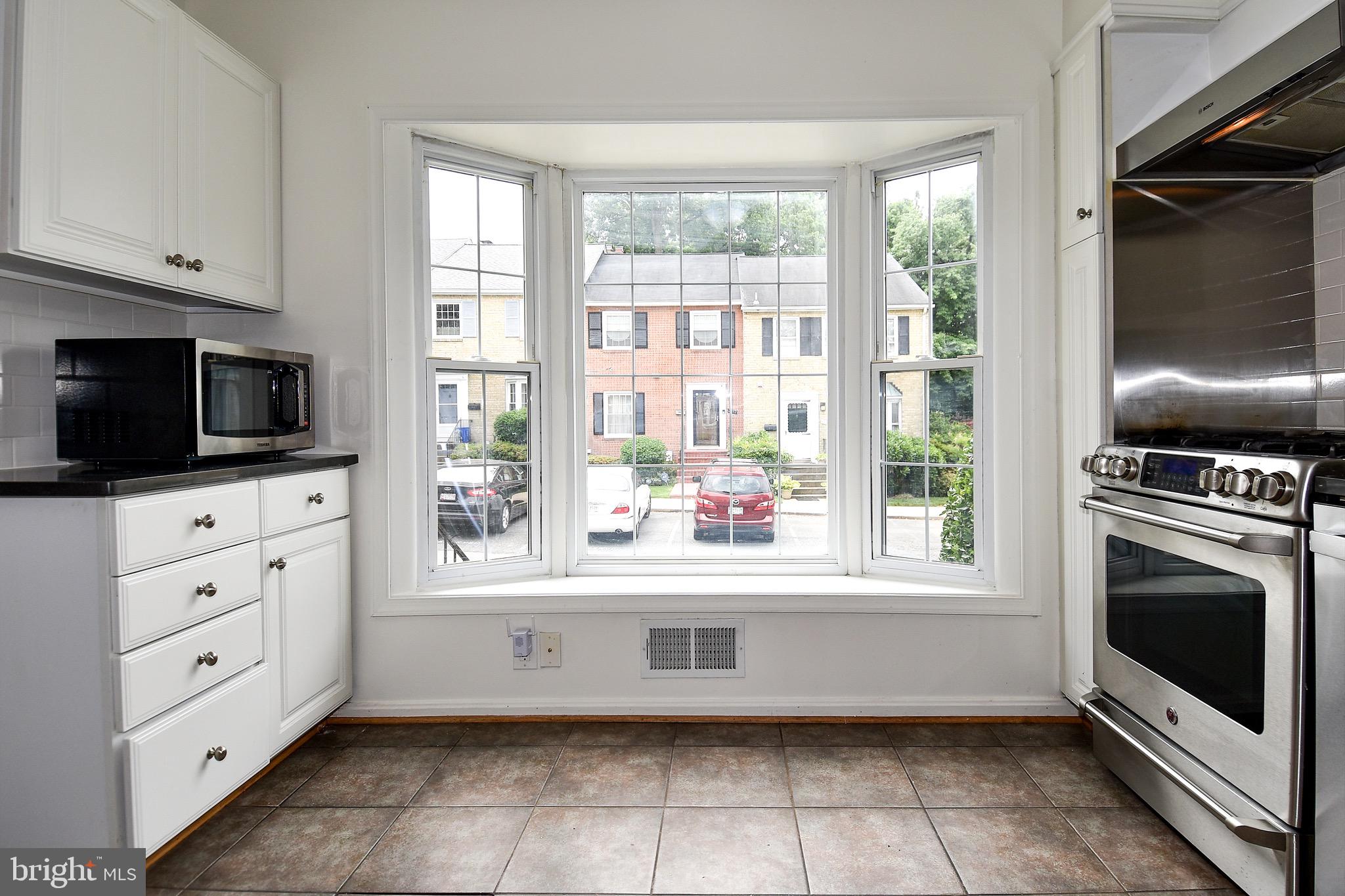 2113 Bucknell Terrace, Unit 50 Silver Spring, MD 20902 - Photo 13 of 37 Kitchen