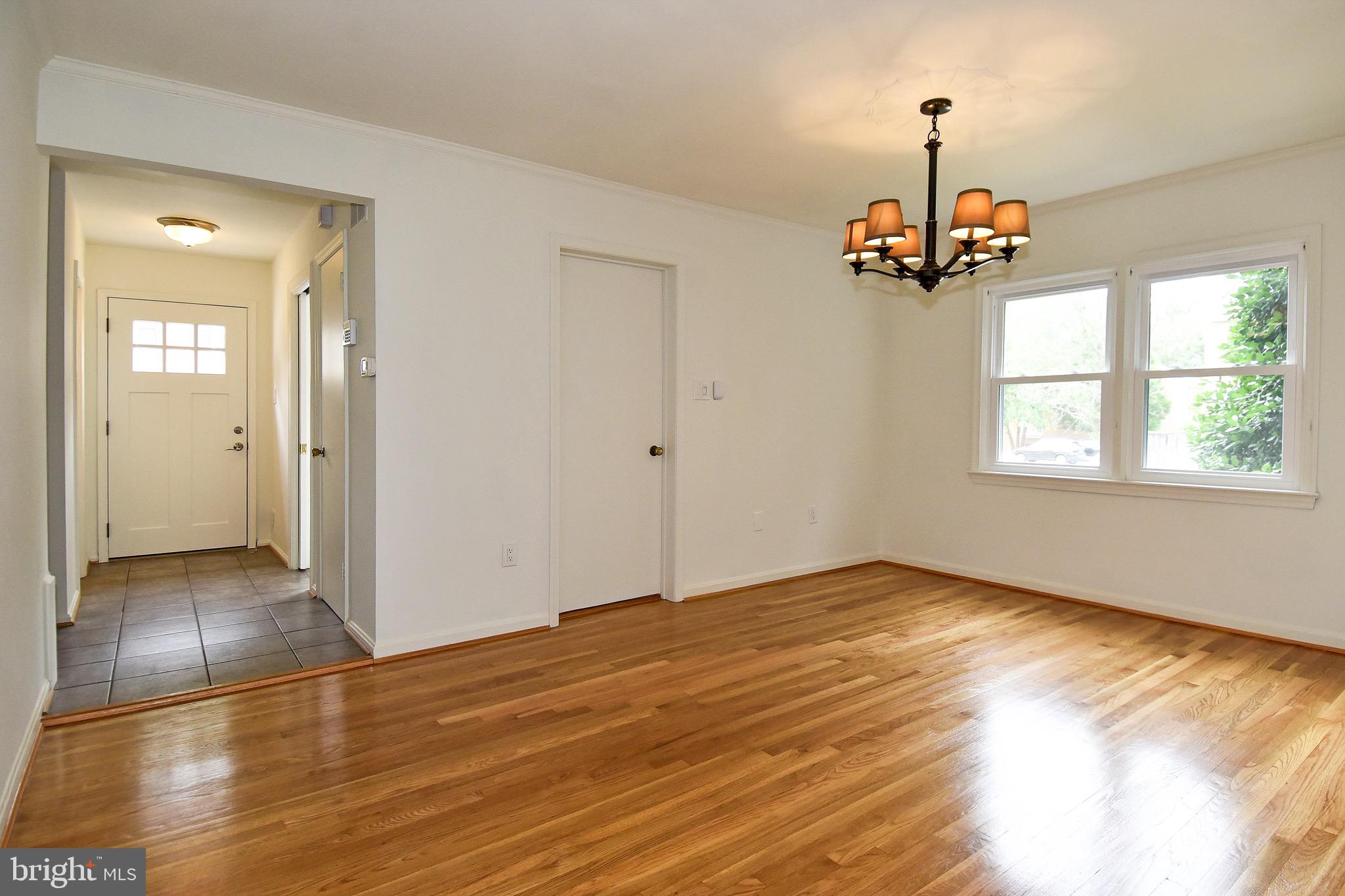 2113 Bucknell Terrace, Unit 50 Silver Spring, MD 20902 - Photo 5 of 37 Dining Room