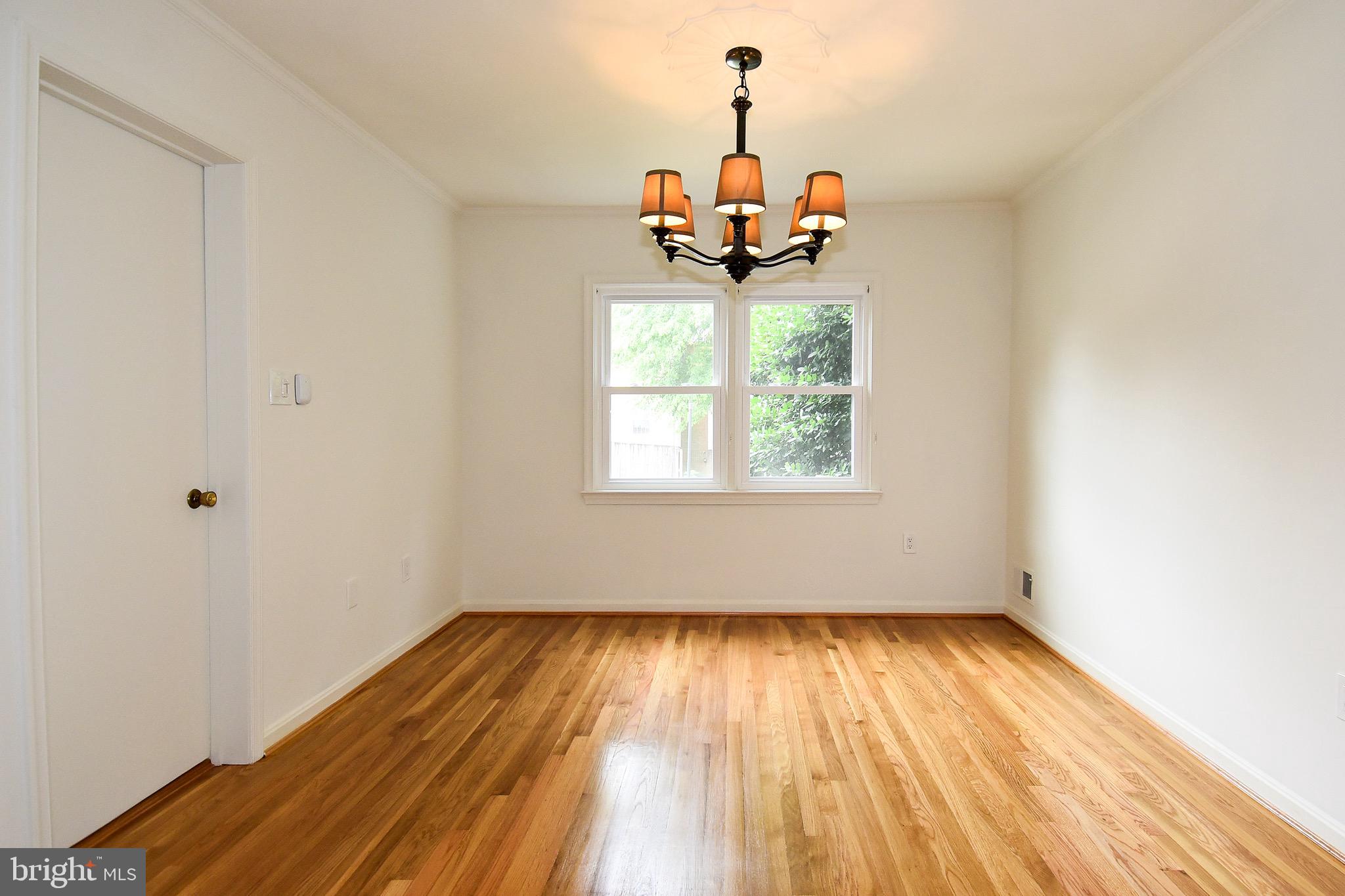 2113 Bucknell Terrace, Unit 50 Silver Spring, MD 20902 - Photo 6 of 37 Dining Room