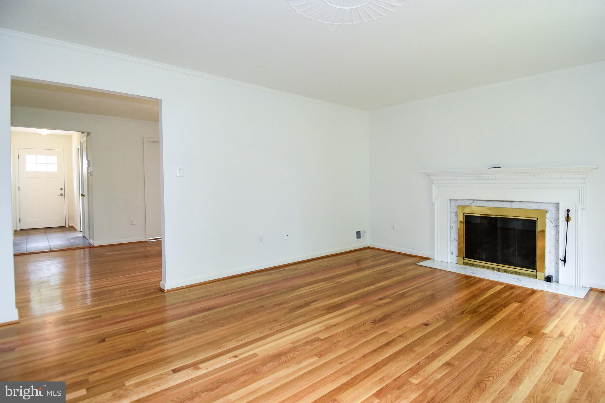 2113 Bucknell Terrace, Unit 50 Silver Spring, MD 20902 - Photo 9 of 37 Living Room
