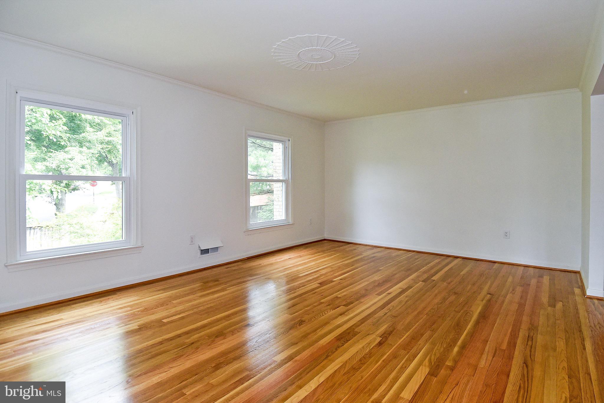 2113 Bucknell Terrace, Unit 50 Silver Spring, MD 20902 - Photo 10 of 37 Living Room