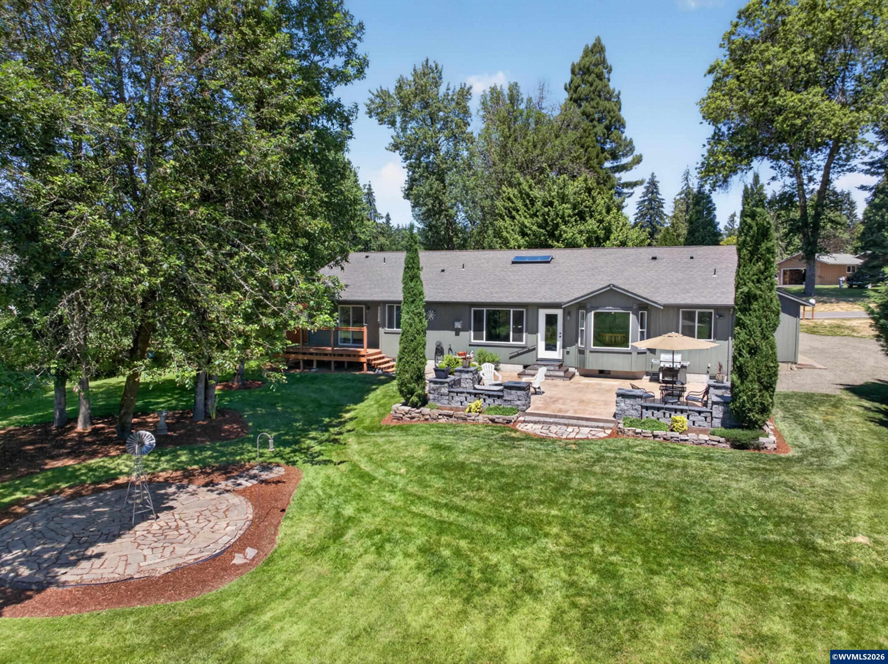 2648 Northwest Robinhood Street Albany, OR 97321 - Photo 2 of 35
