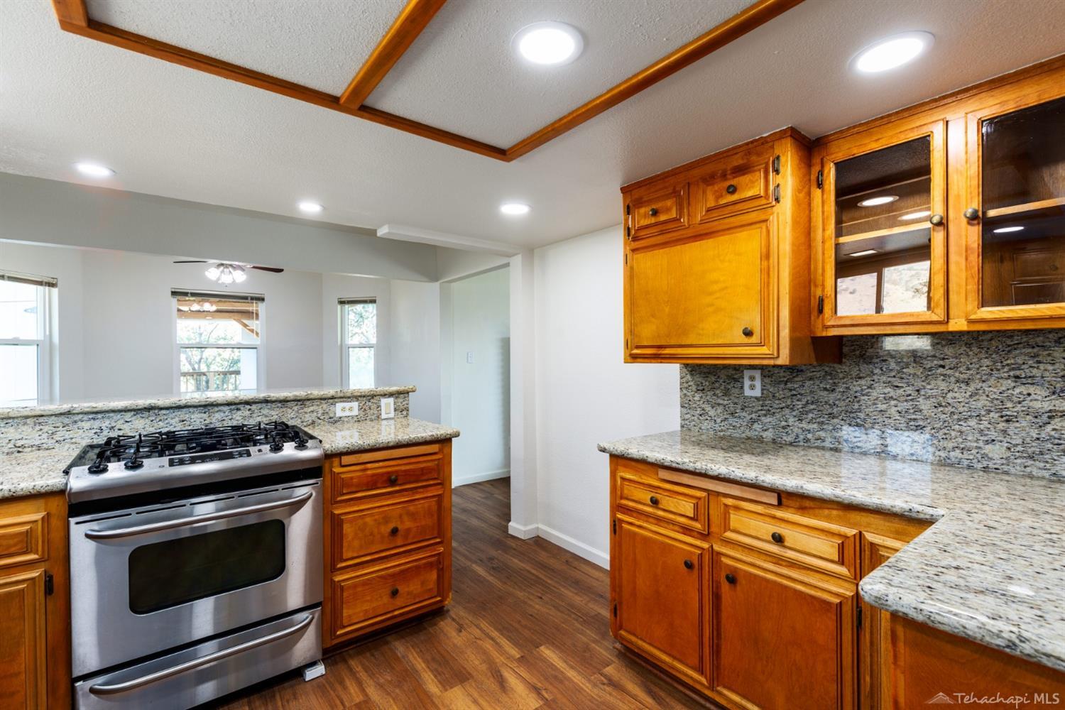 19500 Pine Ridge Drive Tehachapi, CA 93561 - Photo 14 of 29 Gallery Image 14