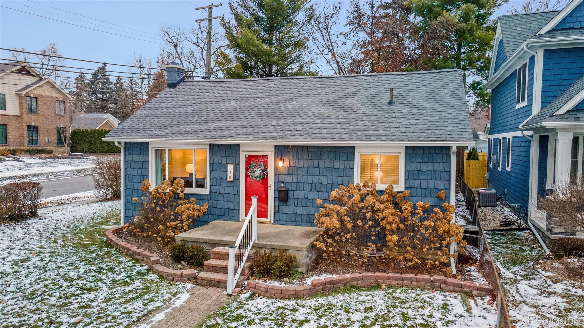 730 Renshaw Street Rochester, MI 48307 - Photo 4 of 45