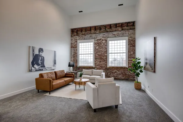 $699,900 | 202 West College Street, Unit 4, Dickson, TN 37055