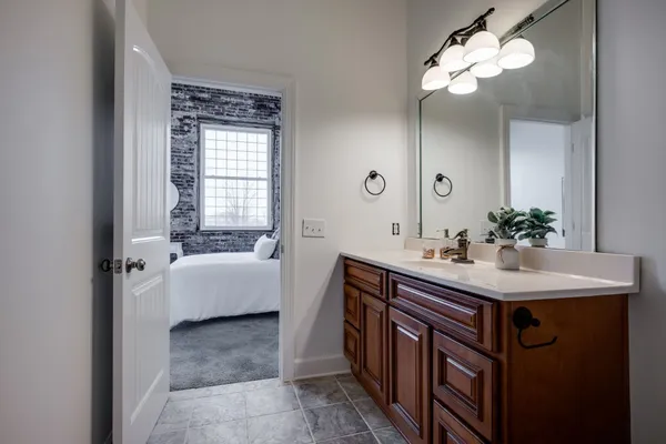 $699,900 | 202 West College Street, Unit 4, Dickson, TN 37055