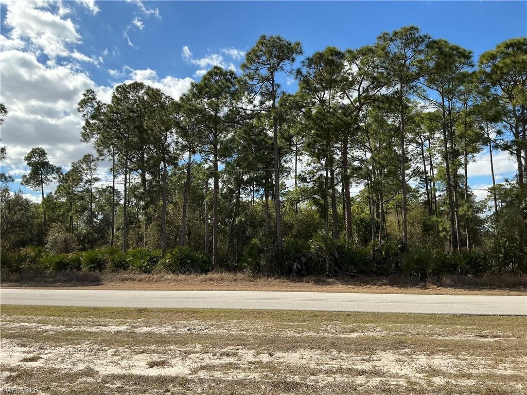 430-450 North Cabbage Palm Street Clewiston, FL 33440 - Photo 13 of 13 a view of an ocean and beach