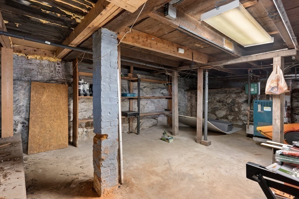23 Whitehall Road Amesbury, MA 01913 - Photo 31 of 36 Gallery Image 31