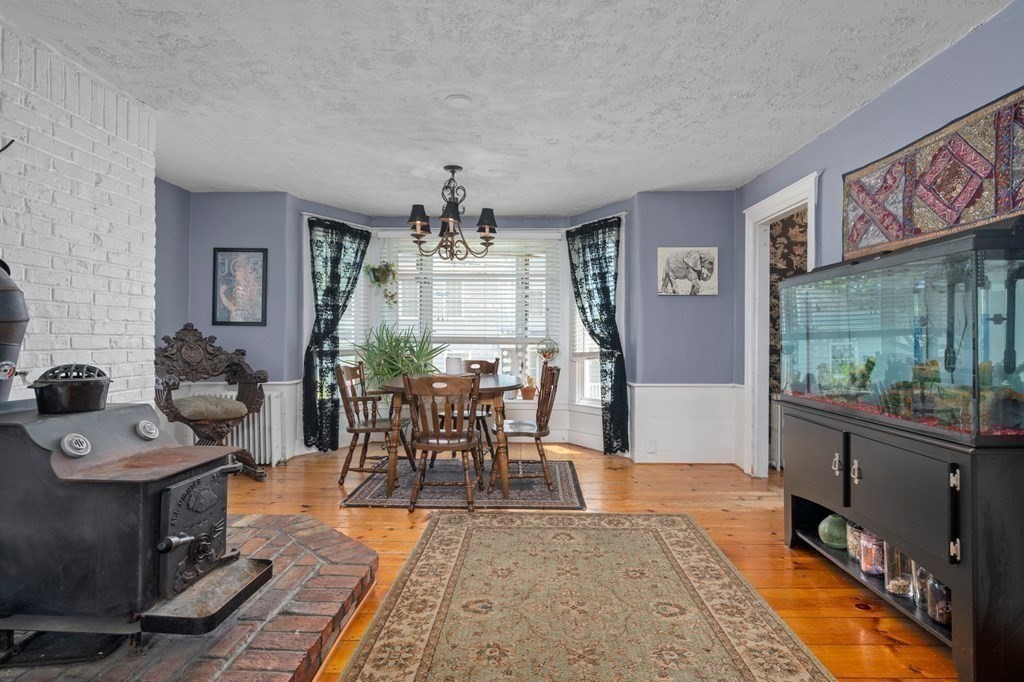 23 Whitehall Road Amesbury, MA 01913 - Photo 9 of 36 Gallery Image 9