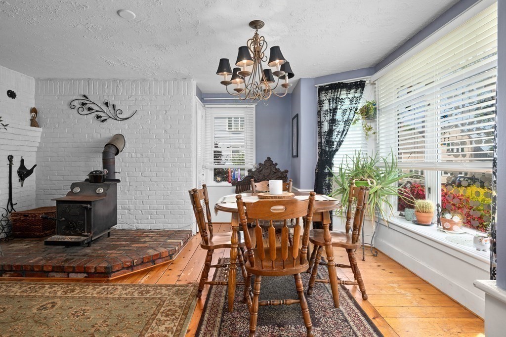 23 Whitehall Road Amesbury, MA 01913 - Photo 10 of 36 Gallery Image 10