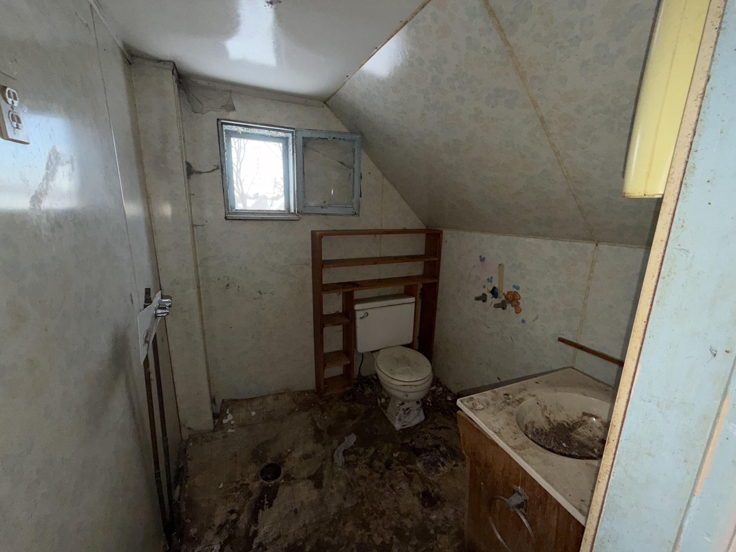 240 Grove Street Bangor, ME 04401 - Photo 11 of 14 IMG_7555