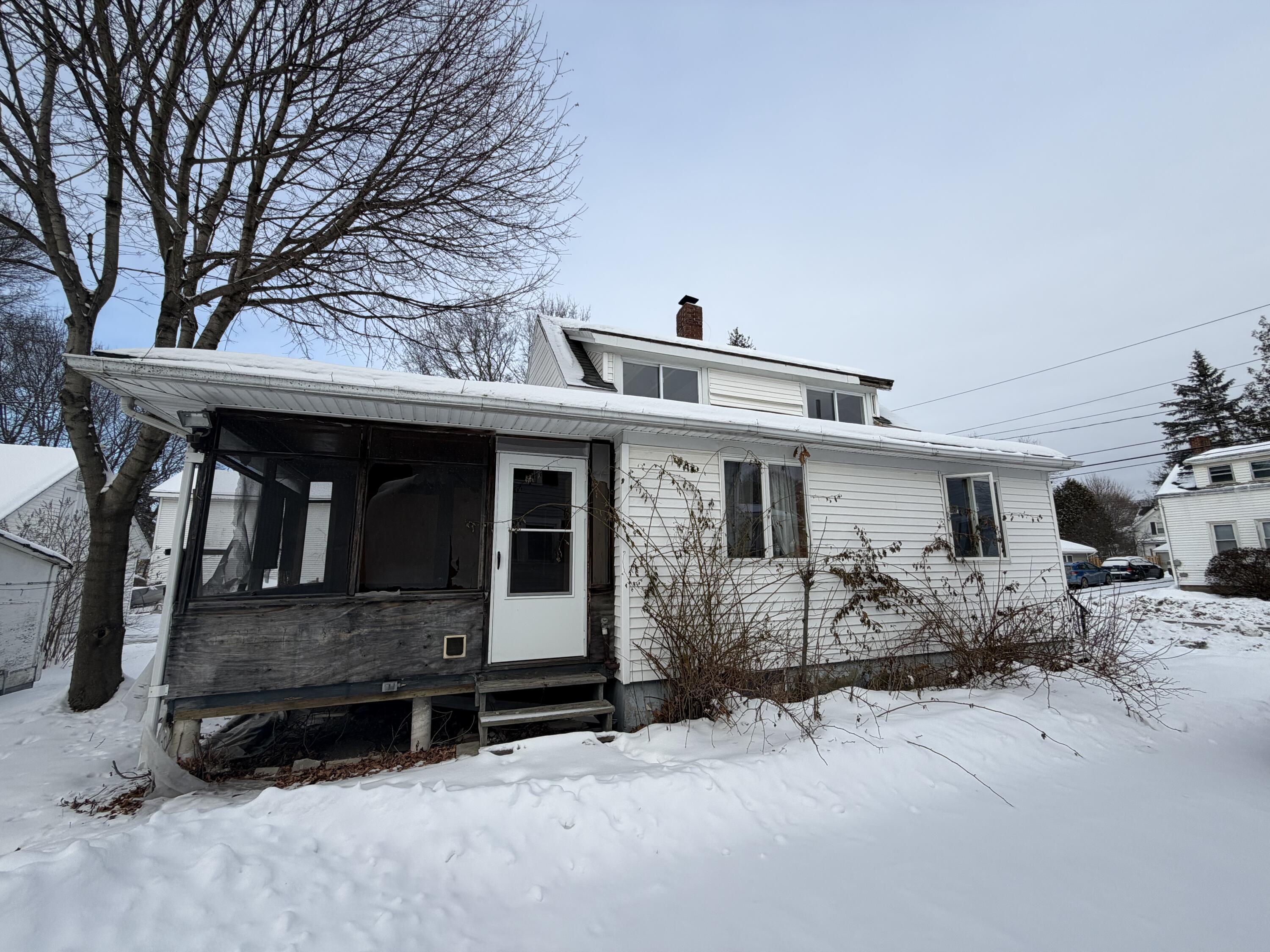 240 Grove Street Bangor, ME 04401 - Photo 12 of 14 IMG_7556