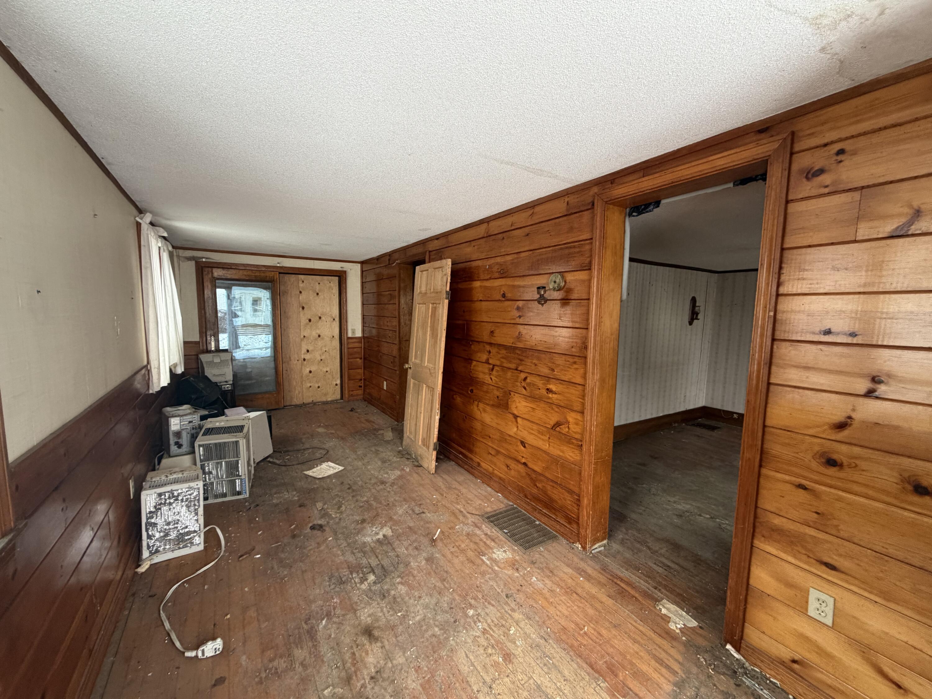 240 Grove Street Bangor, ME 04401 - Photo 2 of 14 IMG_7546