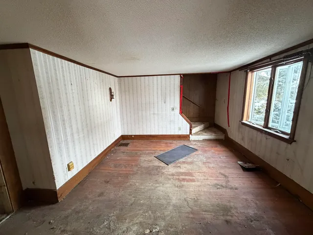 $89,900 | 240 Grove Street, Bangor, ME 04401