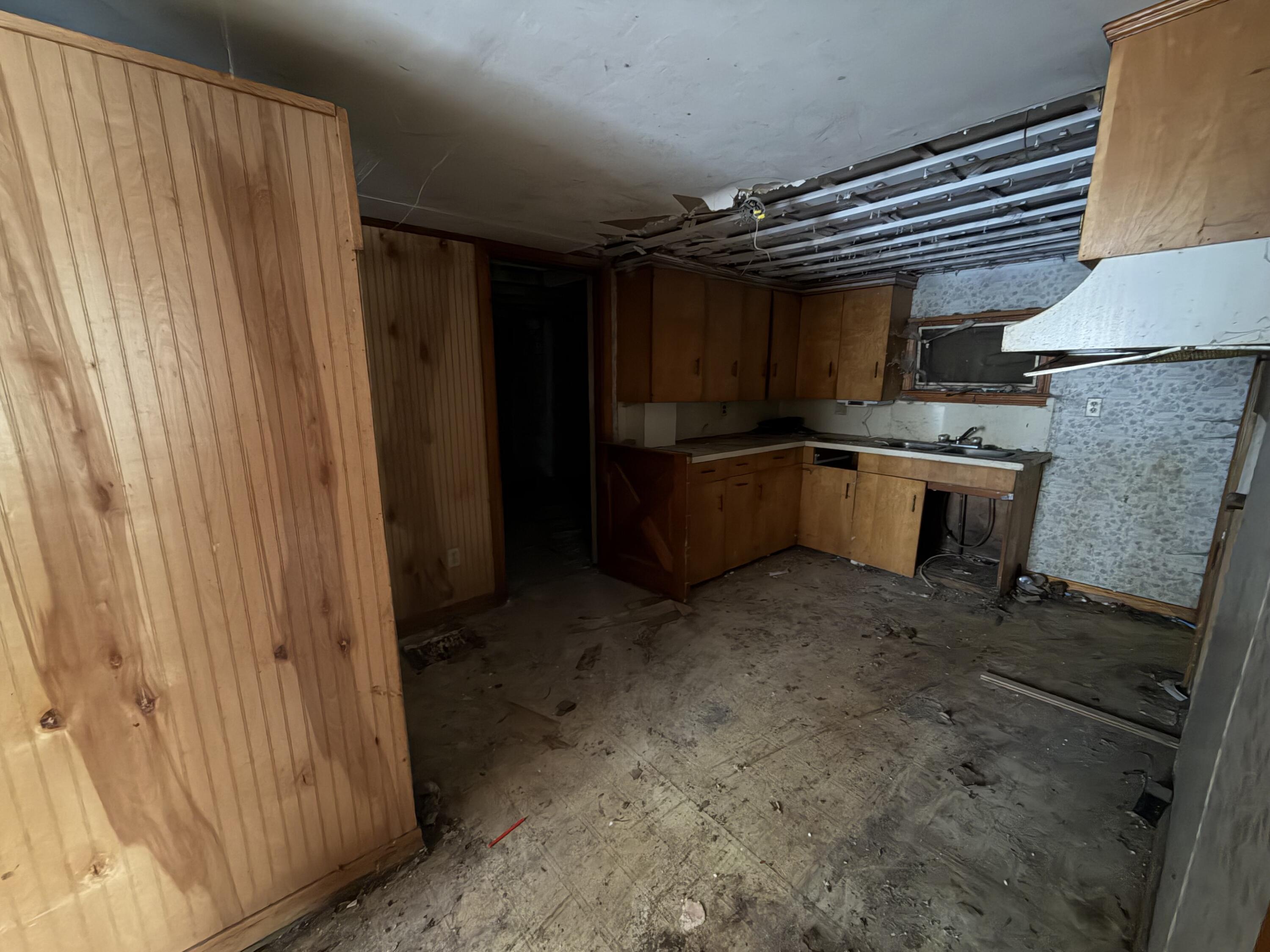 240 Grove Street Bangor, ME 04401 - Photo 5 of 14 IMG_7549