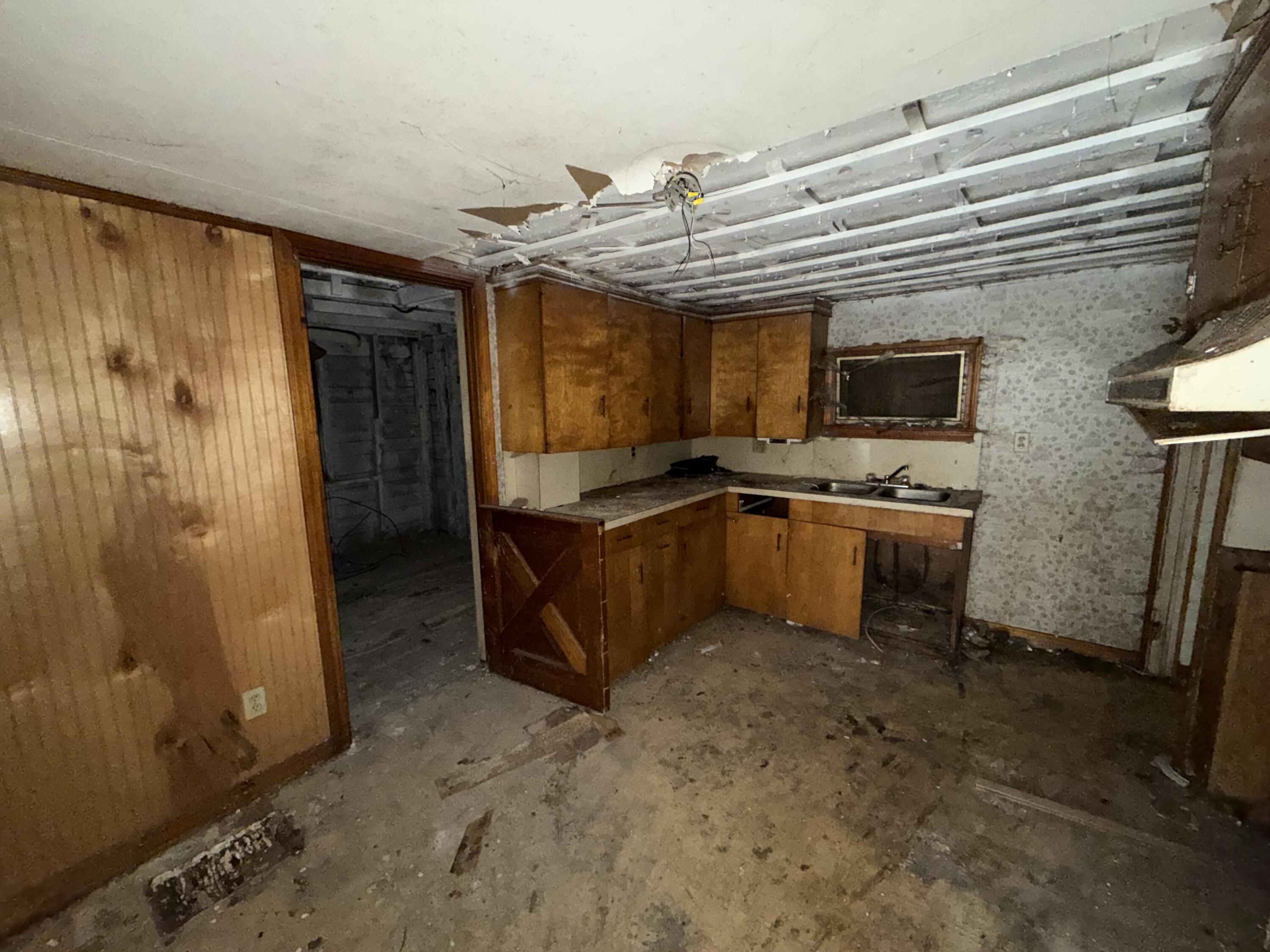 240 Grove Street Bangor, ME 04401 - Photo 6 of 14 IMG_7550