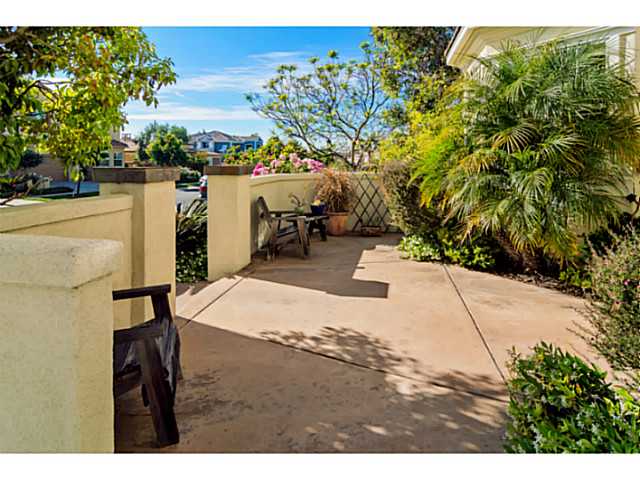 539 Samuel Court Encinitas, CA 92024 - Photo 3 of 25
