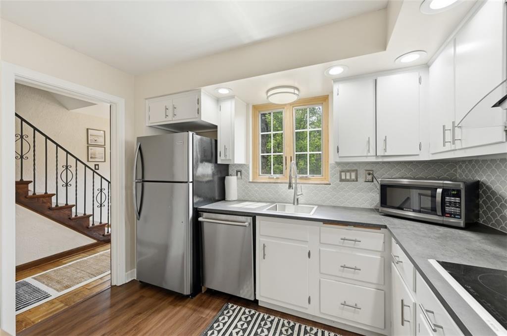 466 Beverly Road Pittsburgh, PA 15216 - Photo 12 of 50 Gallery Image 12