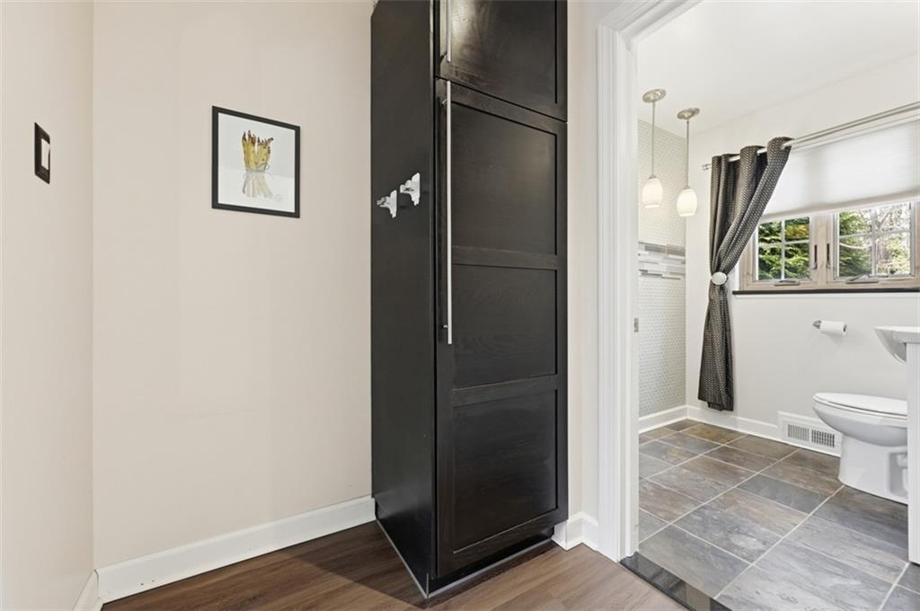 466 Beverly Road Pittsburgh, PA 15216 - Photo 16 of 50 Gallery Image 16